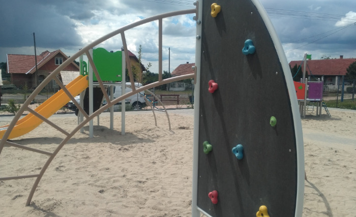 Összefogás a ráckeresztúri játszótérért