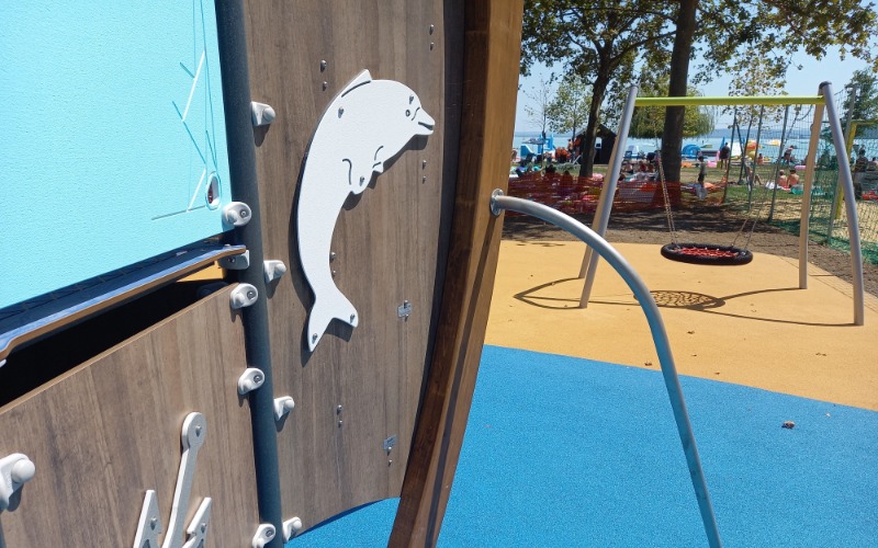 Befogadó játszóteret építettünk Balatonfüreden