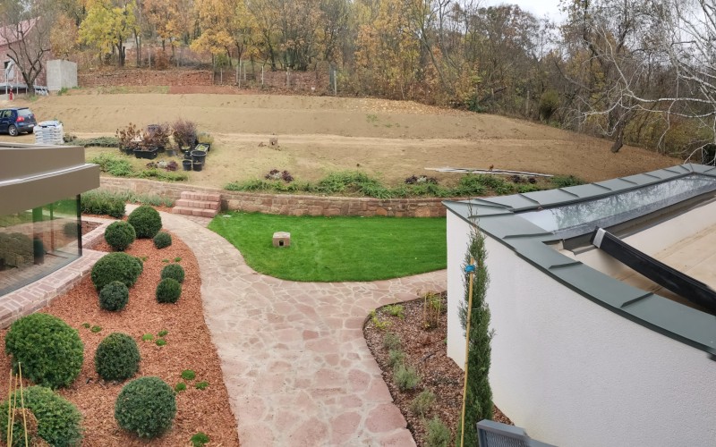 Kis lépések egy nagy kertben