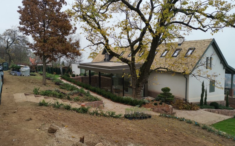 Kis lépések egy nagy kertben