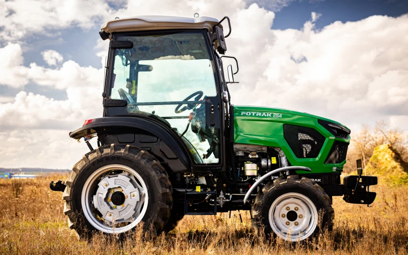 Fotrak 25 lóerős traktor ME