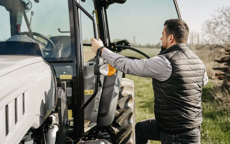 Fotrak traktorok Royal-Kert Kft.