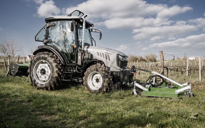 Fotrak traktorok Royal-Kert Kft.