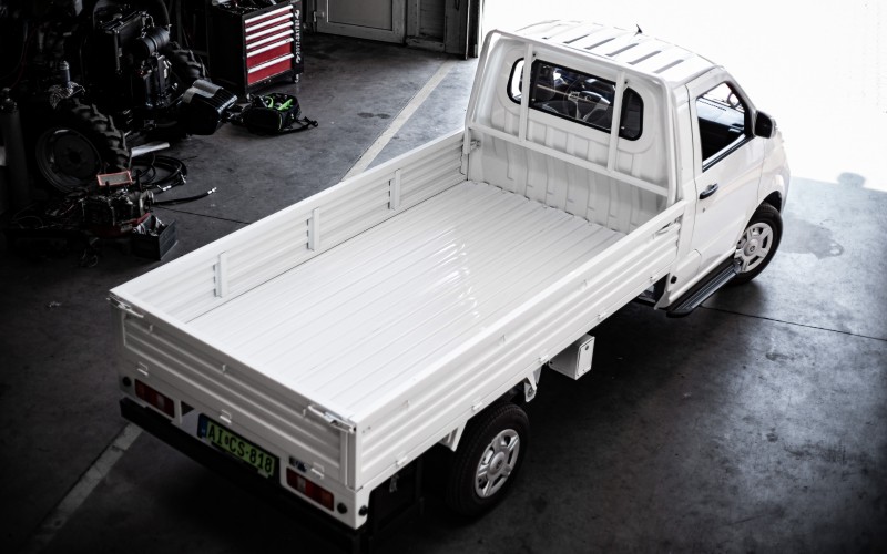 VICTORY E200 pick-up 13