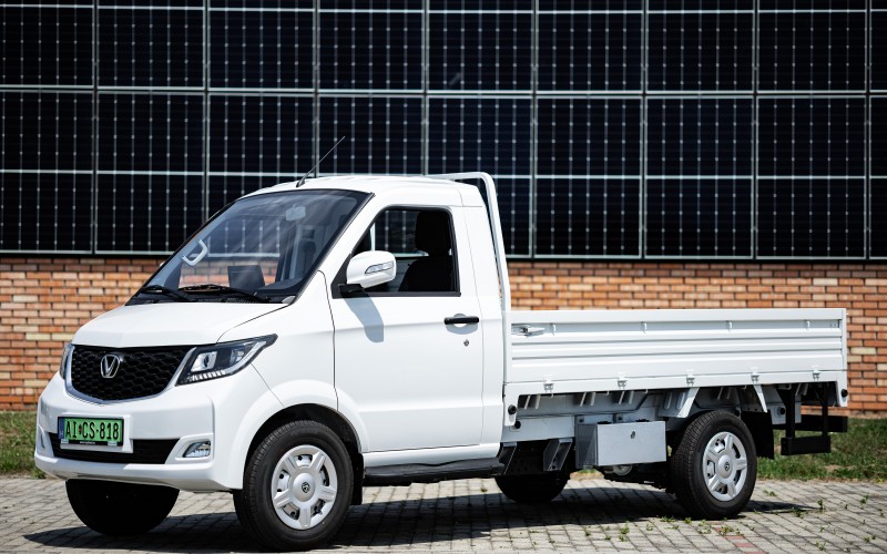 VICTORY E200 pick-up 15