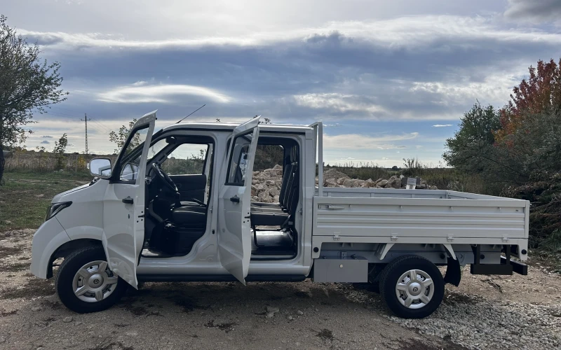 VICTORY E500_elektromos kisteherautó 5 üléses