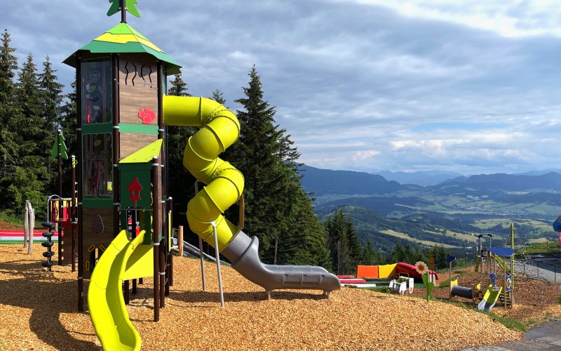 MEGA_1404_SINGLE_4075_4034_AQUARIUS_1705_inox_ACROBAT_9103_photo_Slovakia