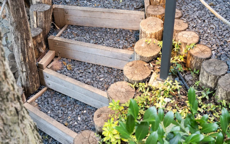 Magánkert kategóriában ARANY minősítést kapott kolléganőnk, Nagyajtay Zsuzsanna okl. tájépítészmérnök és öntözőrendszer tervezőmérnök által tervezett tihanyi projekt.