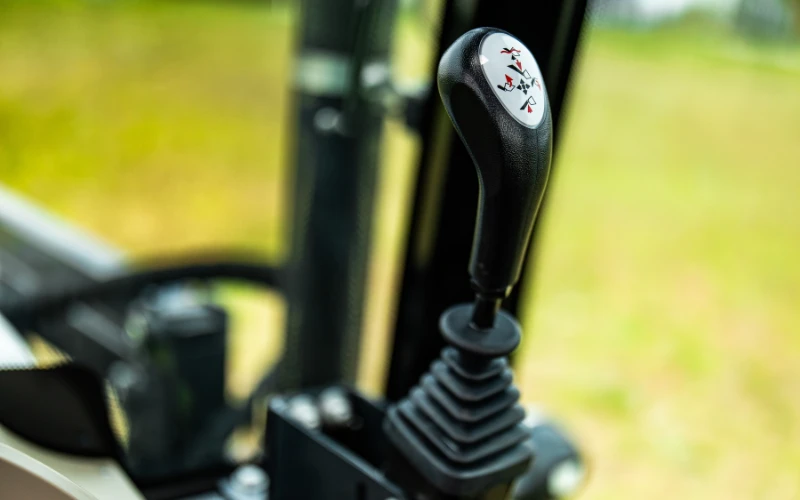 FOTRAK traktor 75 LE  belső fotók