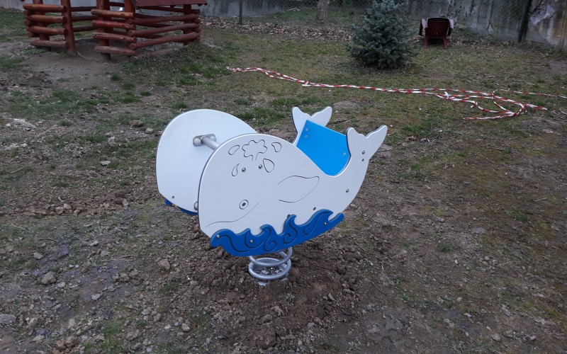 Dupla paneles rugós játék a kisebbeknek