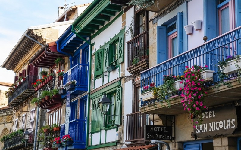 „Virágos balkonok, virágos kertek”