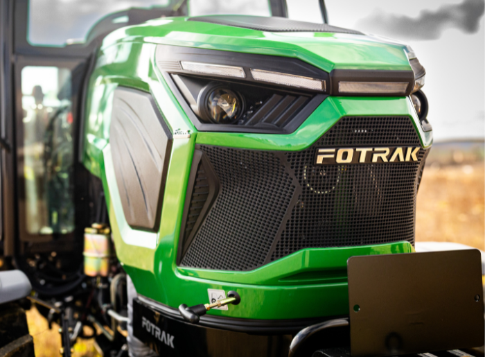 ME 25LE fülkés FOTRAK traktor (11)