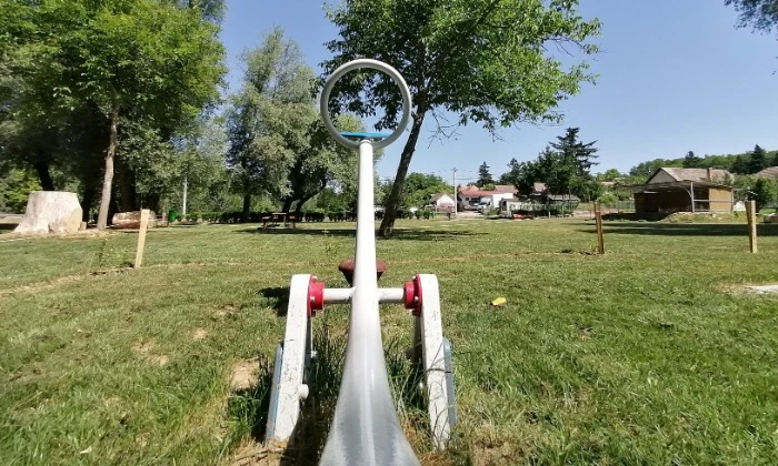Buglo 4012