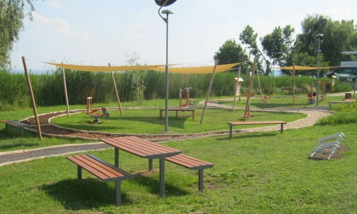 Csopak, Ifjúság sétány