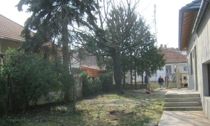 Veszprém - Árnyas kiskert_2