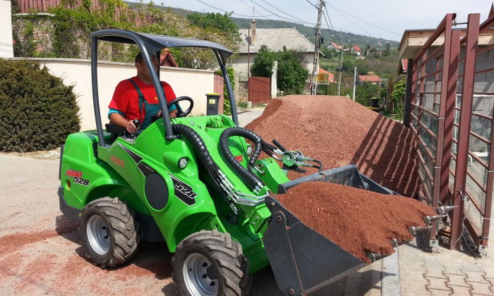 Budaörs - Lejtős, keskeny kert