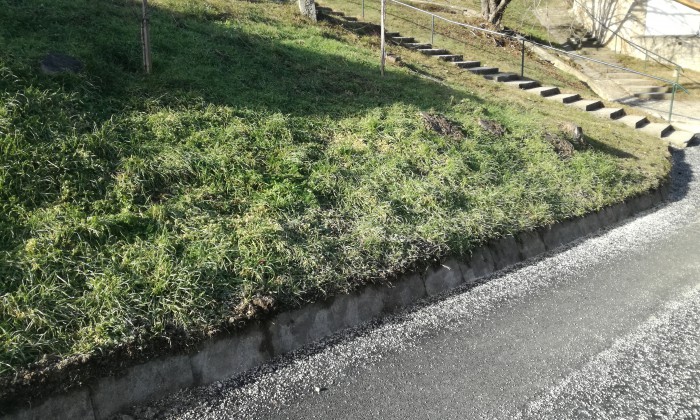 Csopak - Pihenő tervezése lejtős közterületre_2