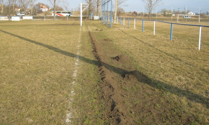 Gyulafirátót futballpálya - Öntözőrendszer építés_13