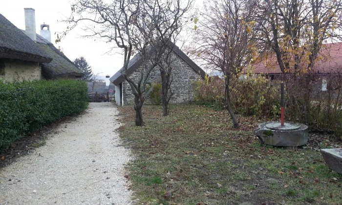 Tihany, Tájház - Hagyományőrzés a kertben is_3