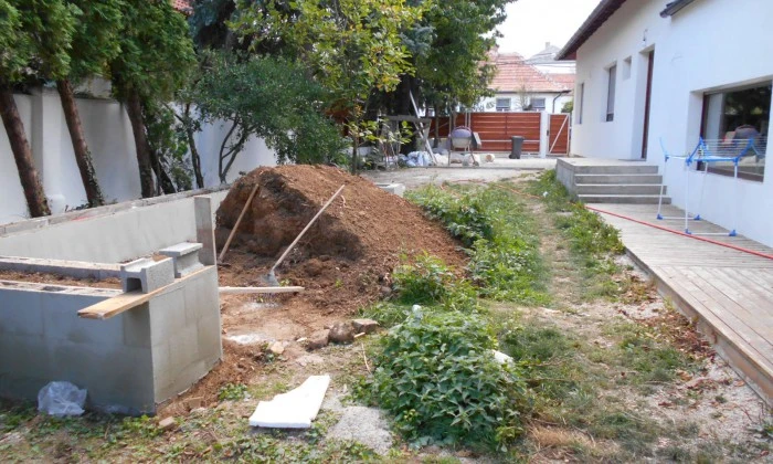 Veszprém - Árnyas kiskert_9