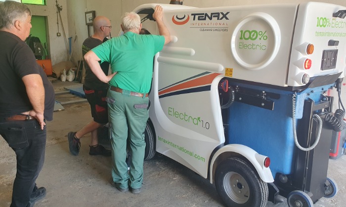 Tenax Electra 1.0 átadás-Cselle-Ház Városüzemeltetési Kft. Tapolca