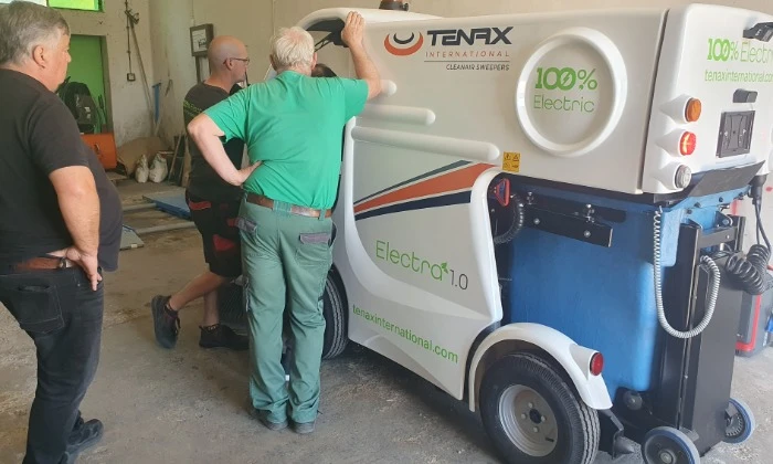Tenax Electra 1.0 átadás-Cselle-Ház Városüzemeltetési Kft. Tapolca