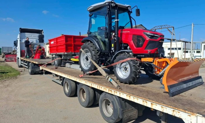 Lajoskomárom Nagyközség Önkormányzata – gépátadás