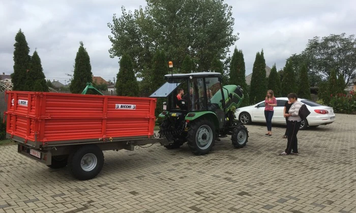 Ajak, traktor és munkaeszköz
