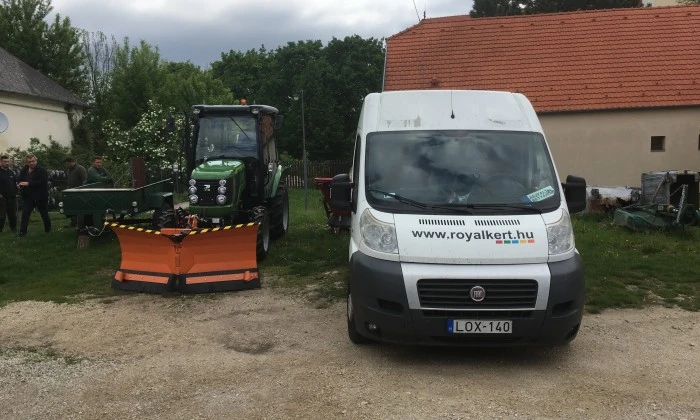 Balatonszabadi,  traktor és munkaeszköz