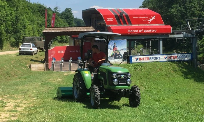 Eplény, traktor és munkaeszköz