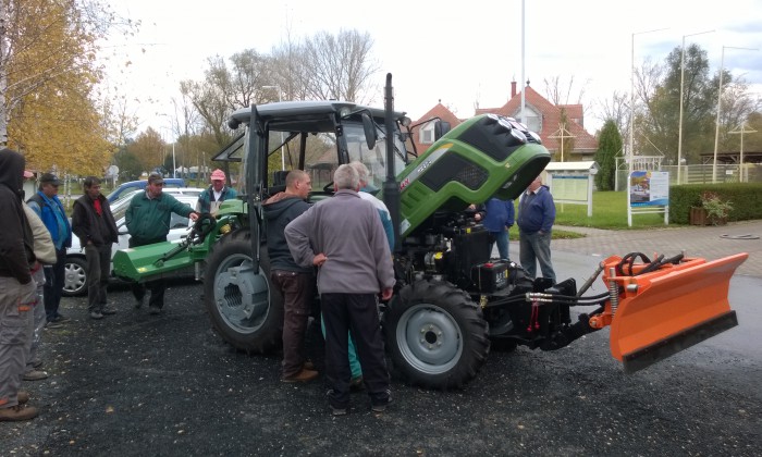 Gyenesdiás, traktor és munkaeszköz