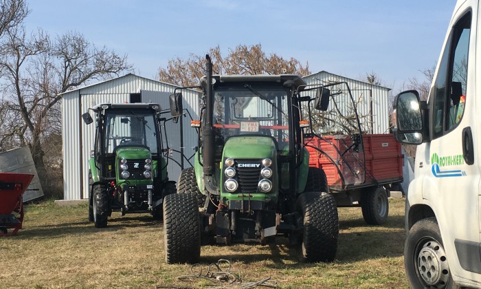 Gyenesdiás, traktor és munkaeszköz