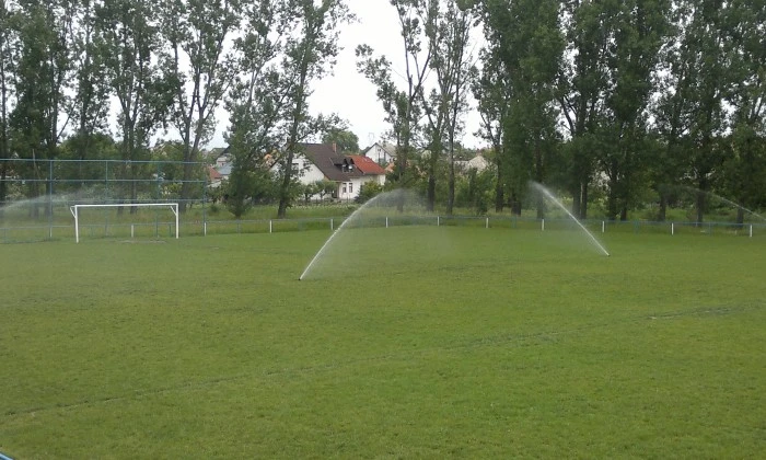 Gyulafirátót futballpálya - Öntözőrendszer építés
