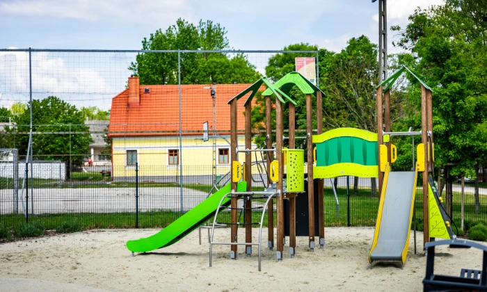 Korszerű, EU-konform játszótér kialakítása