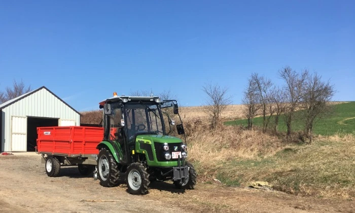 Mindszentgodisa, traktor és munkaeszköz