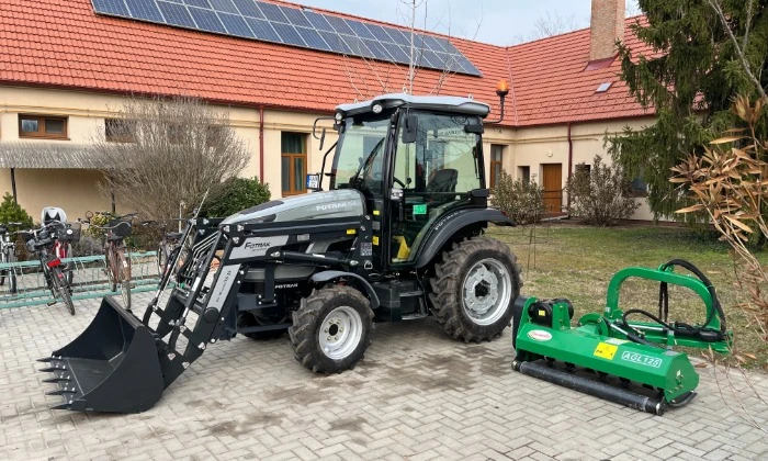 Új gép áll munkába Bácsbokodon.