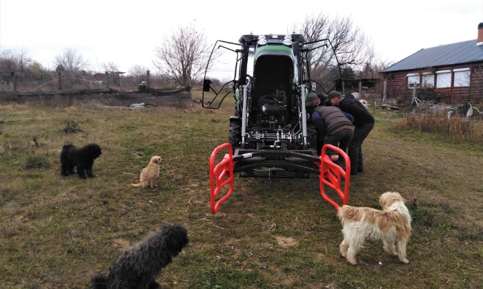 Tök, traktor és munkaeszköz
