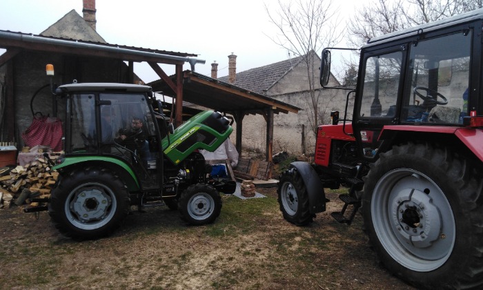 Veszprém-Kádárta, traktor