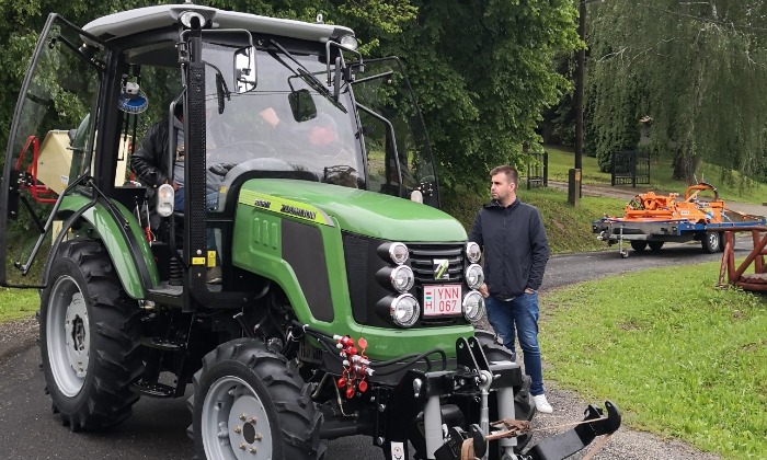 Ligetfalva, traktor és munkaeszköz