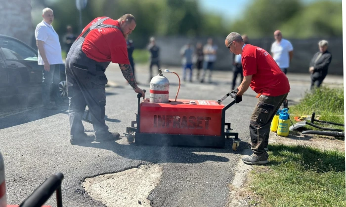 Infraset útburkolatjavító rendszer átadása a Strigonium Számviteli és Gazdasági Tanácsadó Zrt. részére