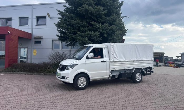 Victory E-200 elektromos kisteherautó átadás – Szarvaskút