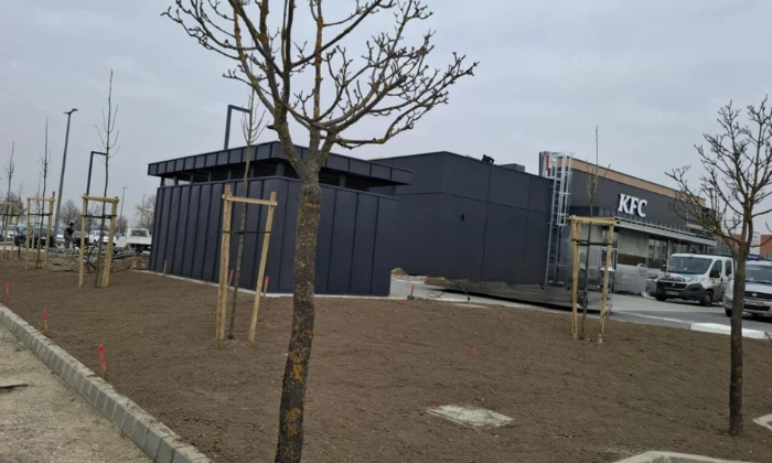 Zöld környezet az Ajka KFC-nél