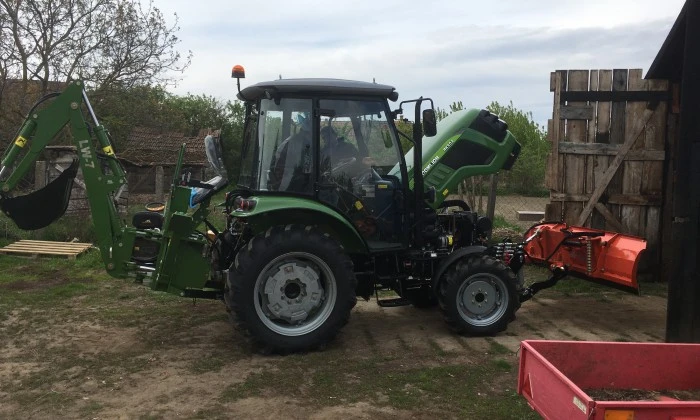 Révleányvár, traktor és munkaeszköz