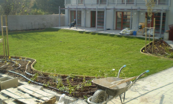 Veszprém, Eszterházy-udvar - Közösségi kert építése