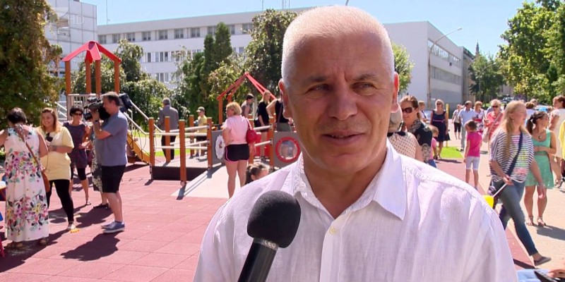 Hintában, kerekesszékkel is